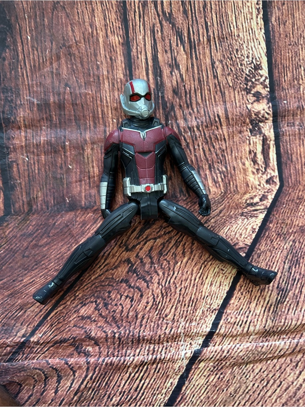 Hasbro Marvel Ant-Man 12 Inch Action Figure Titan Hero Power FX 2017 Wasp Movie - Picture 5 of 6
